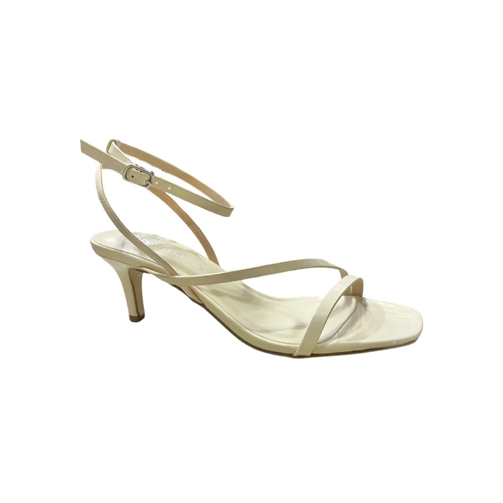 BRAND NEW with box! City Classified Bone Patent Ruddock Heels Size 9